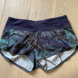 Lululemon speed up shorts inseam 2.5. Size 4